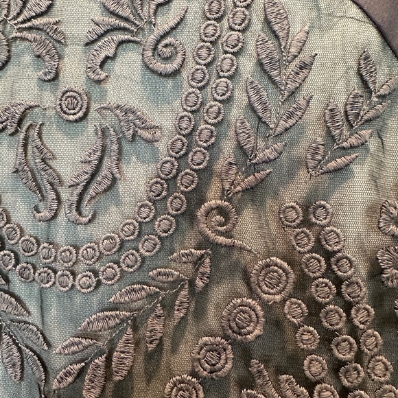 Ruby Rd. Size L gray overlay tunic - like new - Picture 3 of 4